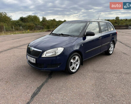 Синій Шкода Фабія, об'ємом двигуна 1.2 л та пробігом 325 тис. км за 5200 $, фото 1 на Automoto.ua