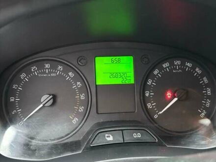 Синий Шкода Фабия, объемом двигателя 1.6 л и пробегом 268 тыс. км за 6300 $, фото 1 на Automoto.ua