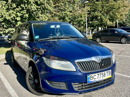 Синий Шкода Фабия, объемом двигателя 1.6 л и пробегом 288 тыс. км за 5900 $, фото 1 на Automoto.ua