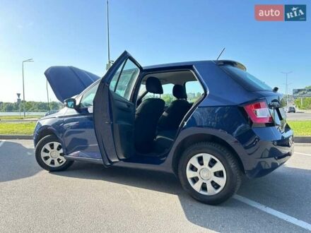 Синий Шкода Фабия, объемом двигателя 1 л и пробегом 100 тыс. км за 7000 $, фото 1 на Automoto.ua