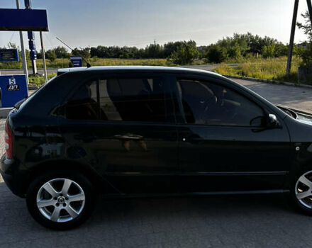 Зеленый Шкода Фабия, объемом двигателя 1.4 л и пробегом 262 тыс. км за 2350 $, фото 4 на Automoto.ua