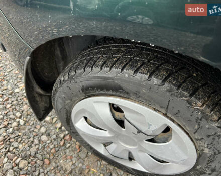 Зеленый Шкода Фабия, объемом двигателя 1.4 л и пробегом 298 тыс. км за 2950 $, фото 24 на Automoto.ua