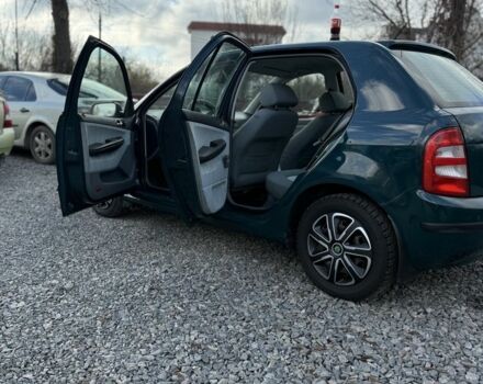 Зеленый Шкода Фабия, объемом двигателя 1.4 л и пробегом 300 тыс. км за 3000 $, фото 13 на Automoto.ua