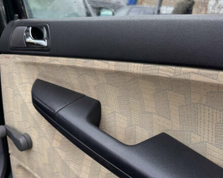 Зеленый Шкода Фабия, объемом двигателя 1.39 л и пробегом 297 тыс. км за 2450 $, фото 7 на Automoto.ua