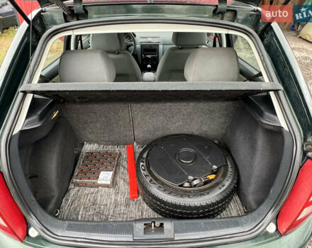 Зеленый Шкода Фабия, объемом двигателя 1.4 л и пробегом 298 тыс. км за 2950 $, фото 15 на Automoto.ua