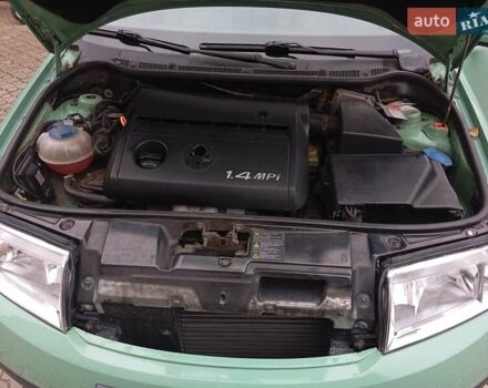 Зеленый Шкода Фабия, объемом двигателя 1.4 л и пробегом 284 тыс. км за 3150 $, фото 19 на Automoto.ua