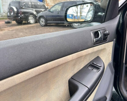 Зеленый Шкода Фабия, объемом двигателя 1.4 л и пробегом 297 тыс. км за 2999 $, фото 9 на Automoto.ua