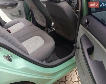 Зеленый Шкода Фабия, объемом двигателя 1.4 л и пробегом 284 тыс. км за 3150 $, фото 17 на Automoto.ua