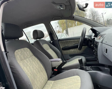 Зеленый Шкода Фабия, объемом двигателя 1.4 л и пробегом 298 тыс. км за 2950 $, фото 18 на Automoto.ua