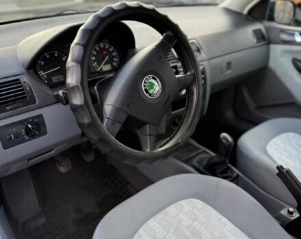 Зеленый Шкода Фабия, объемом двигателя 1.4 л и пробегом 300 тыс. км за 3000 $, фото 16 на Automoto.ua