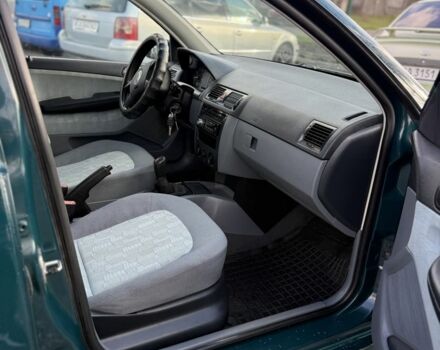 Зеленый Шкода Фабия, объемом двигателя 1.4 л и пробегом 300 тыс. км за 3000 $, фото 20 на Automoto.ua