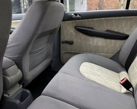 Зеленый Шкода Фабия, объемом двигателя 1.4 л и пробегом 297 тыс. км за 2650 $, фото 10 на Automoto.ua