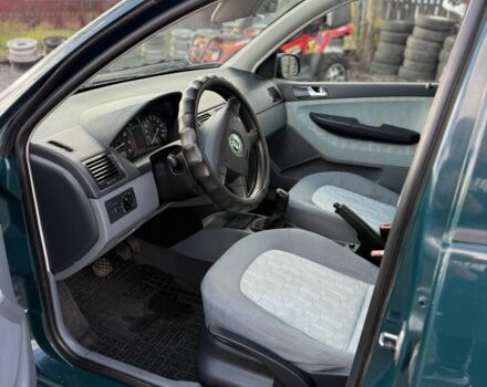 Зеленый Шкода Фабия, объемом двигателя 1.4 л и пробегом 300 тыс. км за 3000 $, фото 15 на Automoto.ua