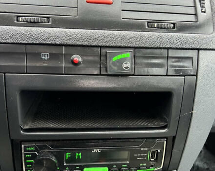 Зеленый Шкода Фабия, объемом двигателя 1.4 л и пробегом 298 тыс. км за 2950 $, фото 21 на Automoto.ua