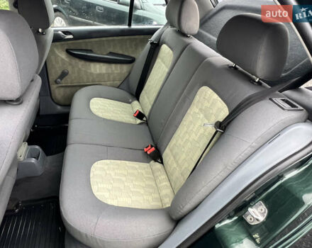Зеленый Шкода Фабия, объемом двигателя 1.4 л и пробегом 298 тыс. км за 2950 $, фото 16 на Automoto.ua