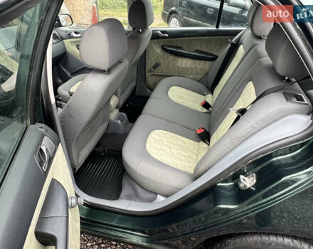 Зеленый Шкода Фабия, объемом двигателя 1.4 л и пробегом 298 тыс. км за 2950 $, фото 17 на Automoto.ua