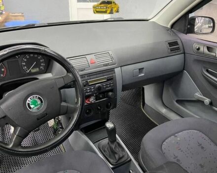 Зелений Шкода Фабія, об'ємом двигуна 1.4 л та пробігом 190 тис. км за 2150 $, фото 4 на Automoto.ua