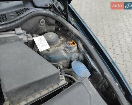 Зеленый Шкода Фабия, объемом двигателя 1.4 л и пробегом 250 тыс. км за 2450 $, фото 16 на Automoto.ua