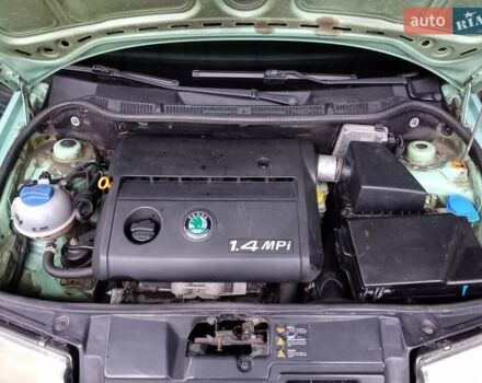 Зеленый Шкода Фабия, объемом двигателя 1.4 л и пробегом 176 тыс. км за 2800 $, фото 8 на Automoto.ua