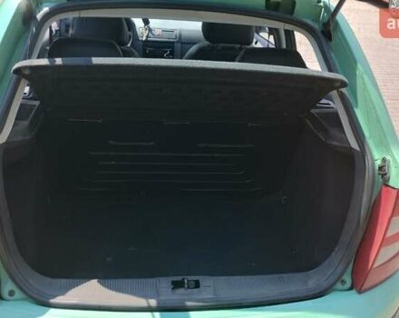 Зеленый Шкода Фабия, объемом двигателя 1.4 л и пробегом 220 тыс. км за 4200 $, фото 1 на Automoto.ua