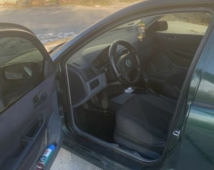 Зеленый Шкода Фабия, объемом двигателя 1.4 л и пробегом 469 тыс. км за 3550 $, фото 4 на Automoto.ua