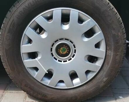 Зеленый Шкода Фабия, объемом двигателя 1.4 л и пробегом 220 тыс. км за 4200 $, фото 24 на Automoto.ua