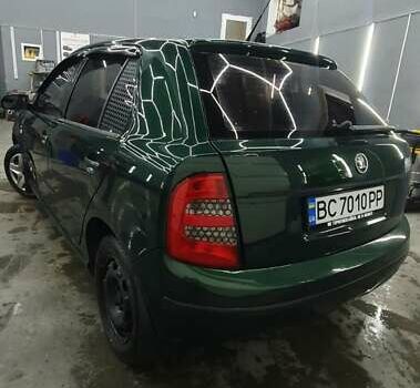 Зелений Шкода Фабія, об'ємом двигуна 1.4 л та пробігом 196 тис. км за 2800 $, фото 1 на Automoto.ua