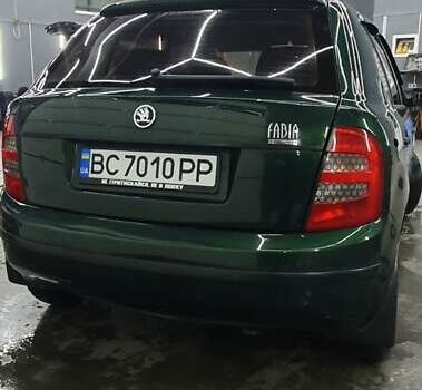 Зелений Шкода Фабія, об'ємом двигуна 1.4 л та пробігом 196 тис. км за 2800 $, фото 2 на Automoto.ua