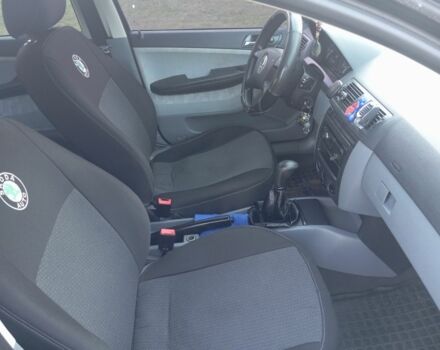 Зеленый Шкода Фабия, объемом двигателя 1.4 л и пробегом 253 тыс. км за 2999 $, фото 5 на Automoto.ua