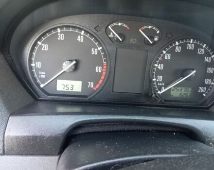 Зеленый Шкода Фабия, объемом двигателя 1.4 л и пробегом 253 тыс. км за 2999 $, фото 6 на Automoto.ua