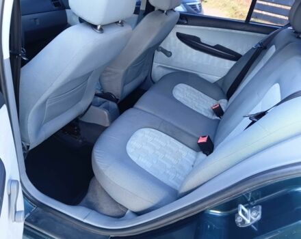 Зелений Шкода Фабія, об'ємом двигуна 1.4 л та пробігом 160 тис. км за 1550 $, фото 8 на Automoto.ua