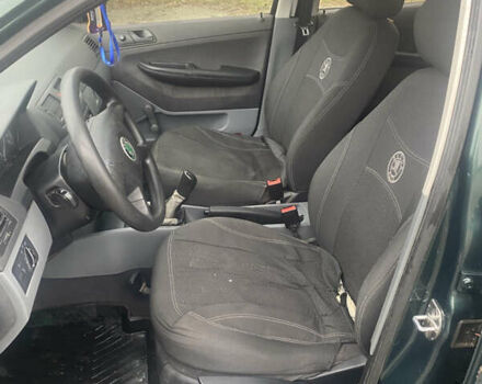 Зеленый Шкода Фабия, объемом двигателя 1.39 л и пробегом 460 тыс. км за 1850 $, фото 9 на Automoto.ua