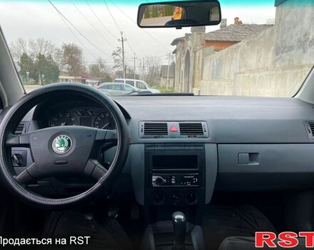 Зеленый Шкода Фабия, объемом двигателя 1.4 л и пробегом 240 тыс. км за 3000 $, фото 3 на Automoto.ua