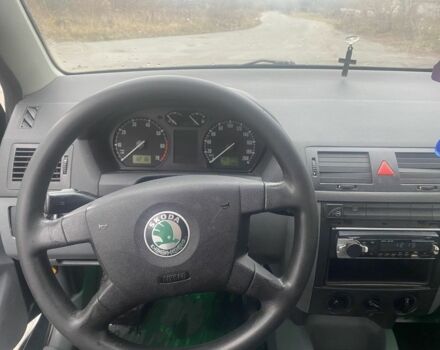 Зелений Шкода Фабія, об'ємом двигуна 1.4 л та пробігом 460 тис. км за 1800 $, фото 9 на Automoto.ua