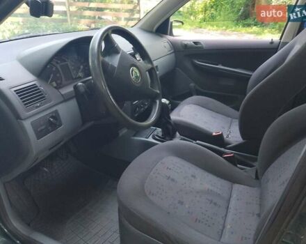 Зелений Шкода Фабія, об'ємом двигуна 1.4 л та пробігом 272 тис. км за 2650 $, фото 6 на Automoto.ua