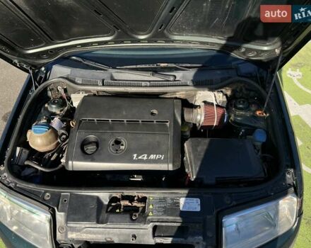 Зеленый Шкода Фабия, объемом двигателя 1.39 л и пробегом 200 тыс. км за 3400 $, фото 14 на Automoto.ua