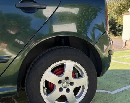 Зеленый Шкода Фабия, объемом двигателя 1.39 л и пробегом 200 тыс. км за 3400 $, фото 10 на Automoto.ua