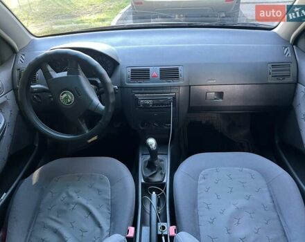 Зеленый Шкода Фабия, объемом двигателя 1.39 л и пробегом 200 тыс. км за 3400 $, фото 25 на Automoto.ua