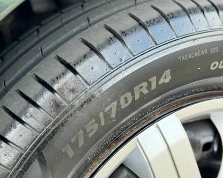 Зеленый Шкода Фабия, объемом двигателя 1.4 л и пробегом 350 тыс. км за 2450 $, фото 5 на Automoto.ua