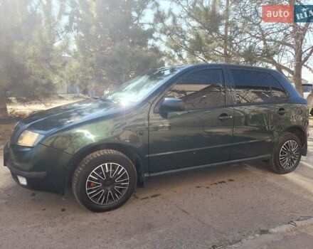 Зеленый Шкода Фабия, объемом двигателя 1.2 л и пробегом 200 тыс. км за 3300 $, фото 4 на Automoto.ua