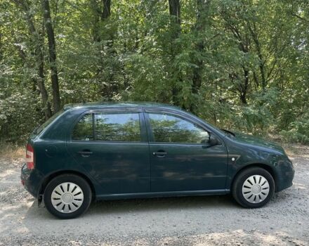 Зеленый Шкода Фабия, объемом двигателя 1.2 л и пробегом 208 тыс. км за 3650 $, фото 3 на Automoto.ua