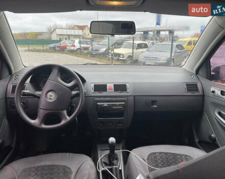 Зеленый Шкода Фабия, объемом двигателя 1.2 л и пробегом 193 тыс. км за 2700 $, фото 9 на Automoto.ua