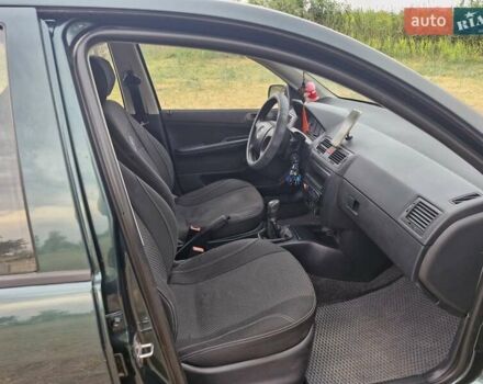 Зелений Шкода Фабія, об'ємом двигуна 1.2 л та пробігом 210 тис. км за 3300 $, фото 4 на Automoto.ua