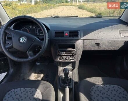 Зелений Шкода Фабія, об'ємом двигуна 1.2 л та пробігом 220 тис. км за 3100 $, фото 5 на Automoto.ua