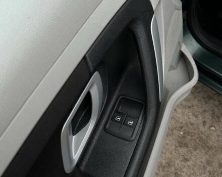 Зеленый Шкода Фабия, объемом двигателя 1.39 л и пробегом 224 тыс. км за 5350 $, фото 16 на Automoto.ua