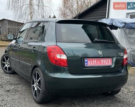 Зеленый Шкода Фабия, объемом двигателя 1.39 л и пробегом 225 тыс. км за 5200 $, фото 11 на Automoto.ua