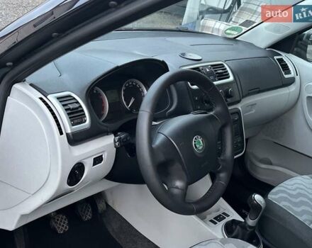 Зеленый Шкода Фабия, объемом двигателя 1.39 л и пробегом 225 тыс. км за 5200 $, фото 25 на Automoto.ua