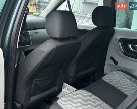 Зеленый Шкода Фабия, объемом двигателя 1.39 л и пробегом 225 тыс. км за 5200 $, фото 43 на Automoto.ua