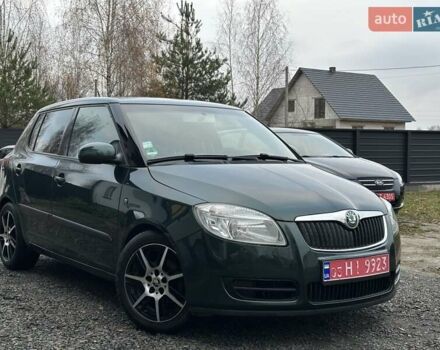 Зеленый Шкода Фабия, объемом двигателя 1.39 л и пробегом 225 тыс. км за 5200 $, фото 6 на Automoto.ua
