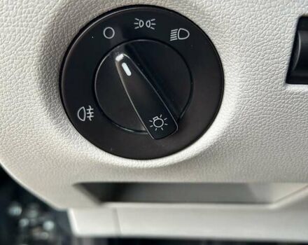 Зеленый Шкода Фабия, объемом двигателя 1.39 л и пробегом 224 тыс. км за 5350 $, фото 15 на Automoto.ua